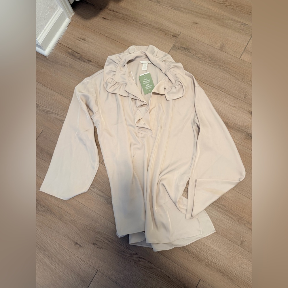 H&M Cream Ruffle Blouse - Picture 3 of 5